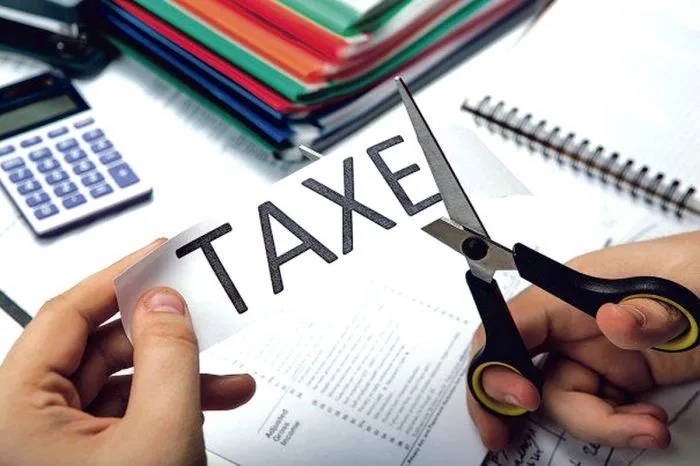 Propunerea legislativă: jurnaliștii, scutiți de plata impozitului pentru veniturile din salarii și drepturi de autor