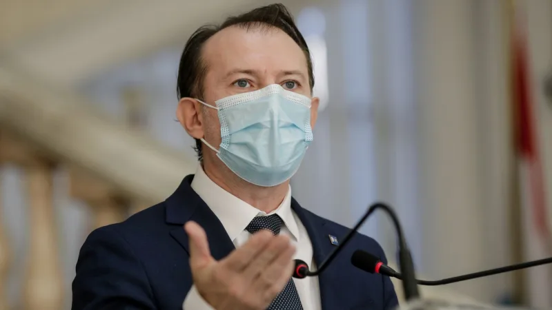 Florin Cîțu: Revenirea la școală să se facă după testarea non-invazivă a elevilor