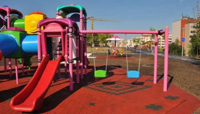 Galați: Consiliul Județean va construi un loc de joacă pentru copiii cu nevoi speciale