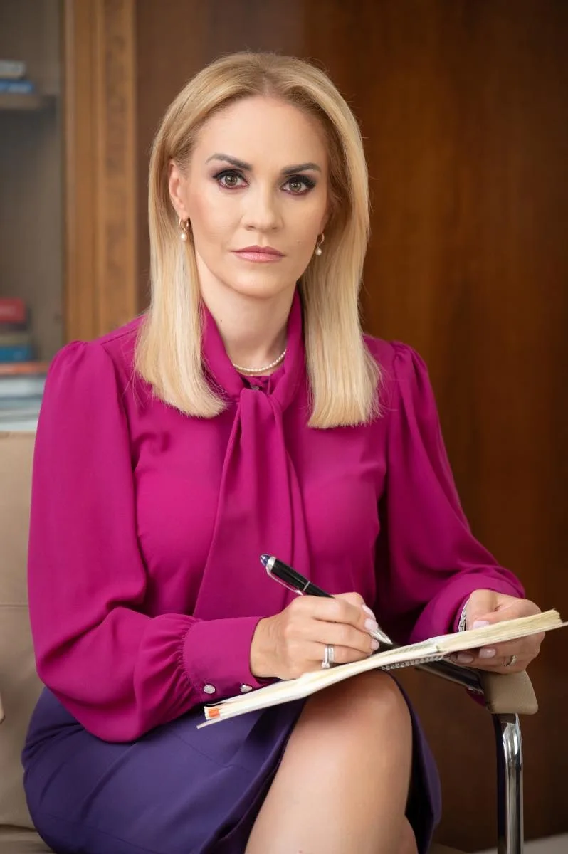 Avarie de proporții în capitală. Gabriela Firea îl atacă pe primarul Nicușor Dan