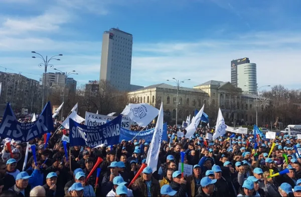 Sindicaliștii cer consultări urgente pentru modificarea tarifelor achitate la accesarea serviciile de arhivare