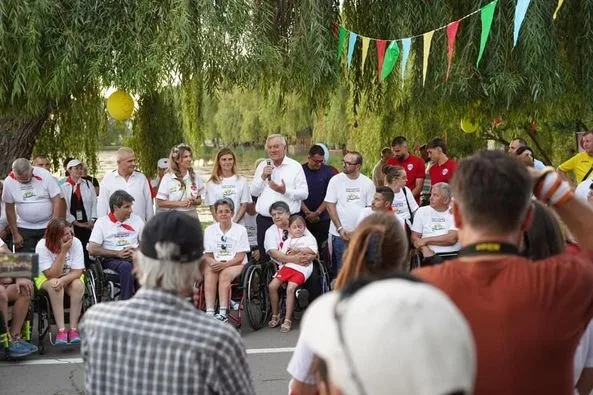 Două campioane olimpice, în proiectul „Vâslim la caiace și zâmbim fără limite!”