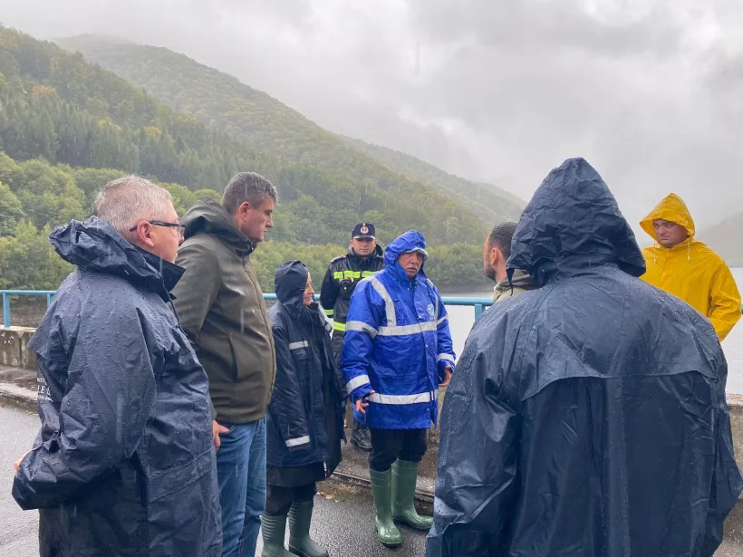 Autoritățile române construiesc diguri pentru a proteja zonele vulnerabile de-a lungul Dunării,