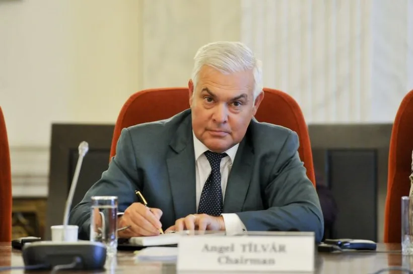 Ministrul apărării i-a vizitat pe militarii români de la bazele din Pristina