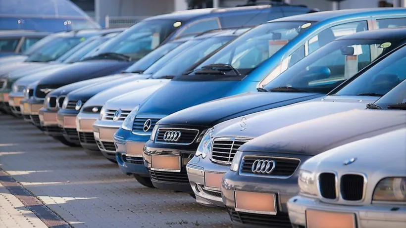 Românii interesaţi de vehicule second-hand vor ca numărul de kilometri parcurşi să nu depăşească 37.000 de km