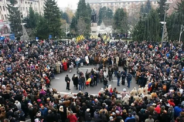 Mica Unire celebrată cu fast în fața Primăriei Craiova
