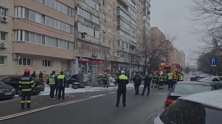 Incendiu devastator în Sectorul 6: o femeie a murit carbonizată și multe mașini cuprinse de flăcări