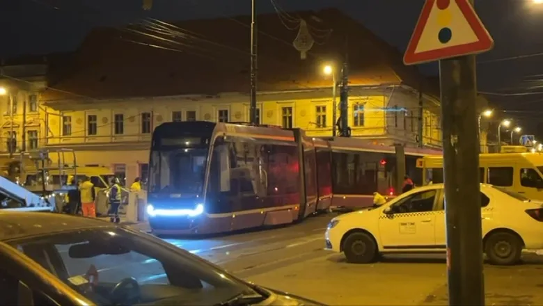 Incident în trafic la Timișoara: doi călători răniți într-un tramvai după o frânare de urgență